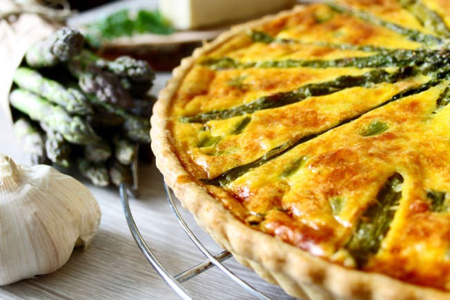 Quiche met asperges en spek